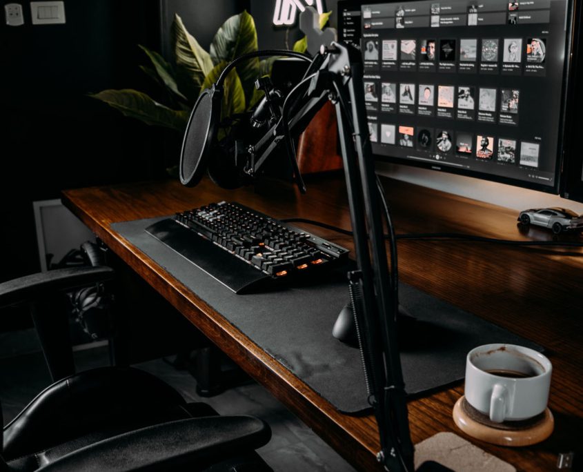 amr-taha-UOMrO-JN-XQ-unsplash